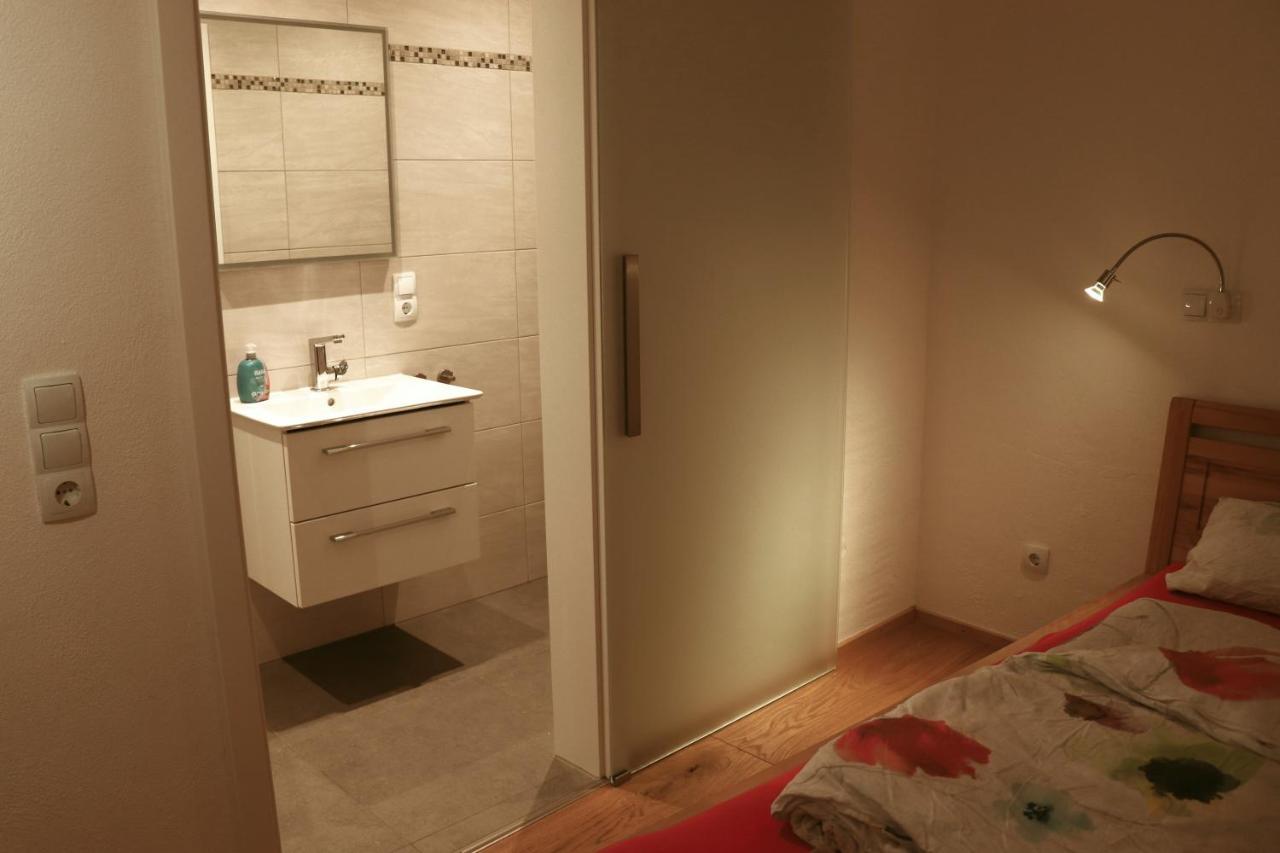 Stilvolle Auf 50 M² Mit Parkplatz Und Wifi Apartment Kraiburg am Inn