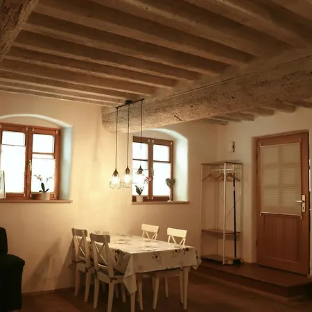 Stilvolle Wohnung Auf 50 M² Mit Parkplatz Und Wifi Kraiburg am Inn Exterior photo